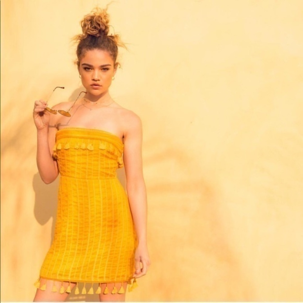 Yellow strapless dress - Picture 5 of 8